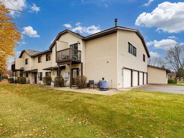 4289 Centerville Rd, Vadnais Heights, MN 55127