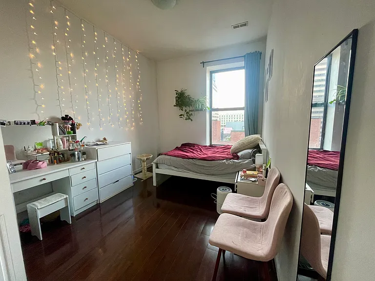 1033 Chestnut St #6 — Photo 6