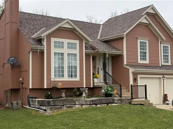 20490 W 219th Ter, Spring Hill, KS 66083