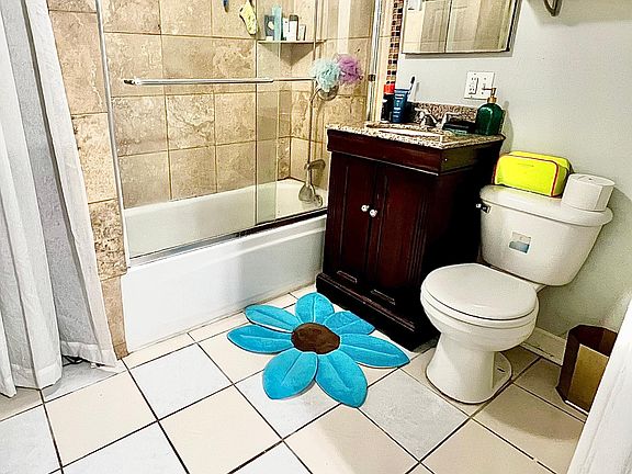 2nd image of 1705 W Washington Blvd #1