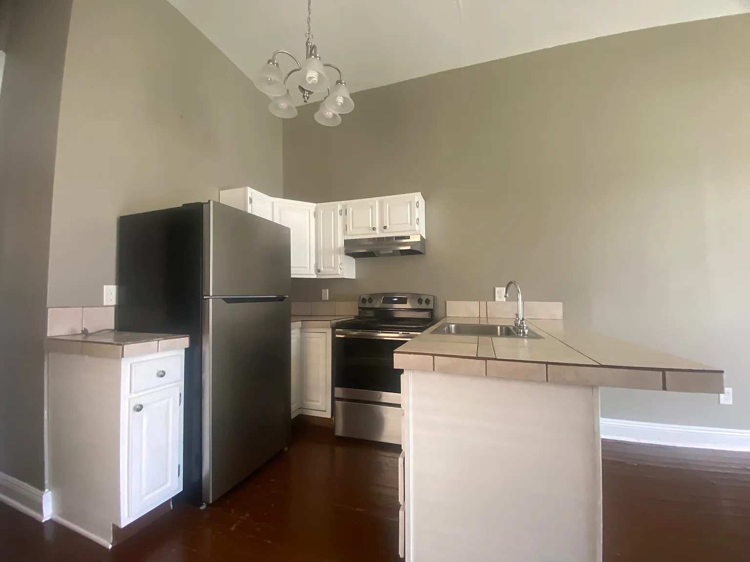 1 bed, 700 sqft, $1,195 — Photo 4