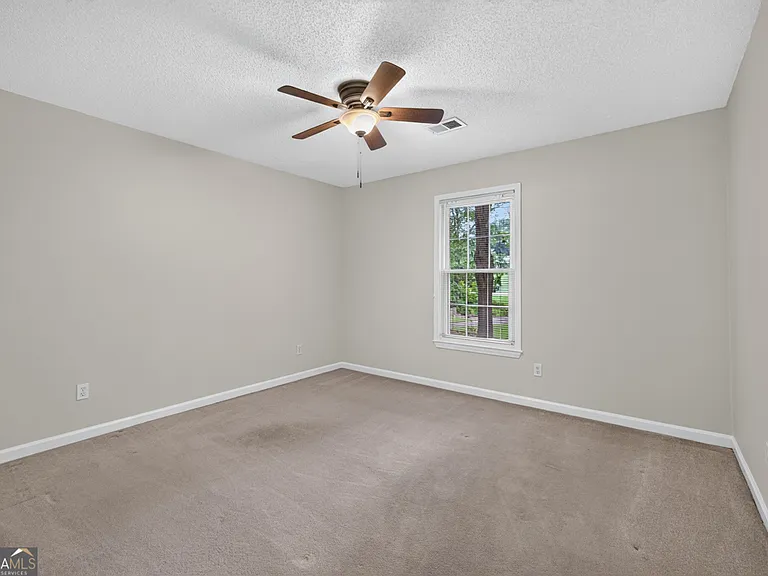 129 Springbrook Dr — Photo 18