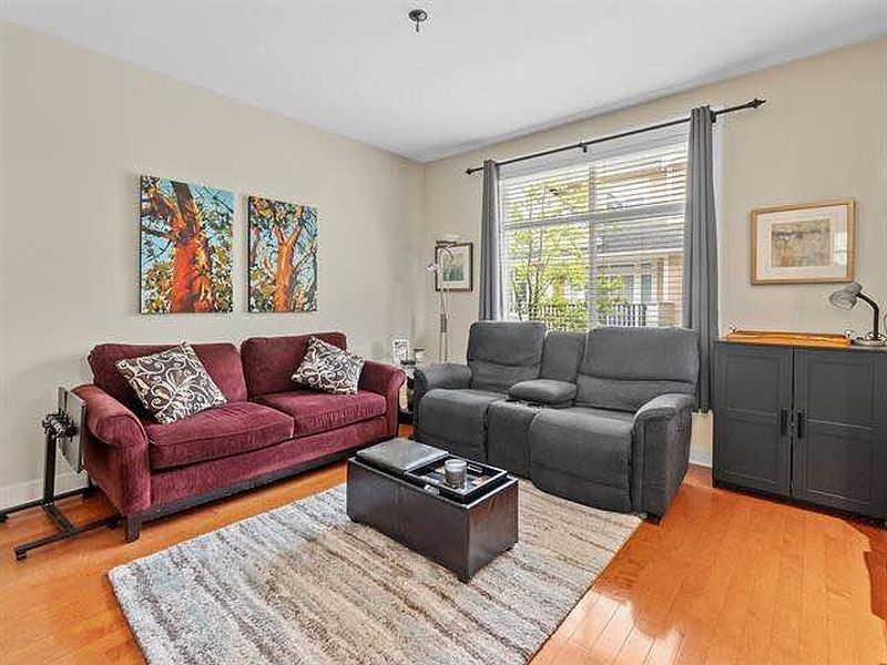 Surrey Townhouse for rent - 4 Bedrooms — photo 8