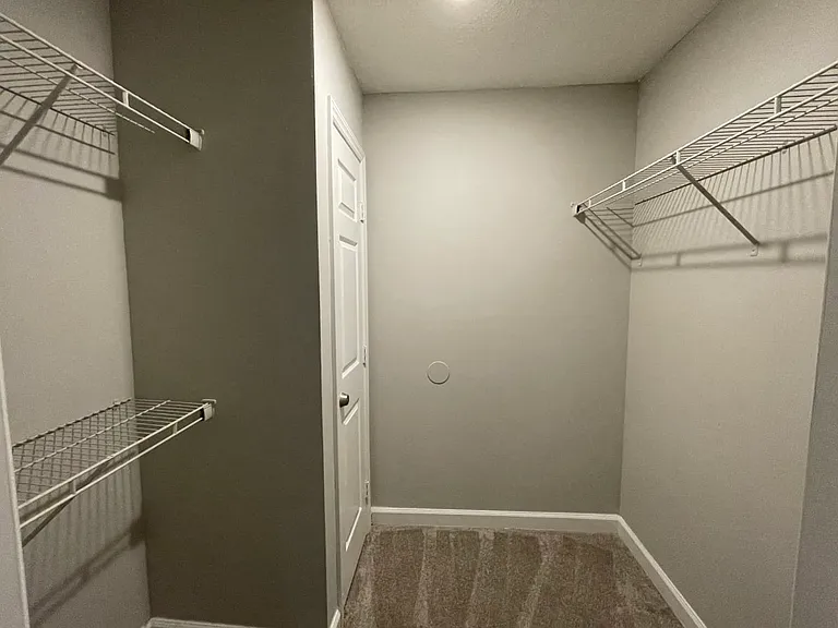 Nova Ridge Apartments — Photo 27