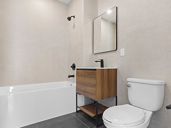 3rd image of 942 New York Ave #2C