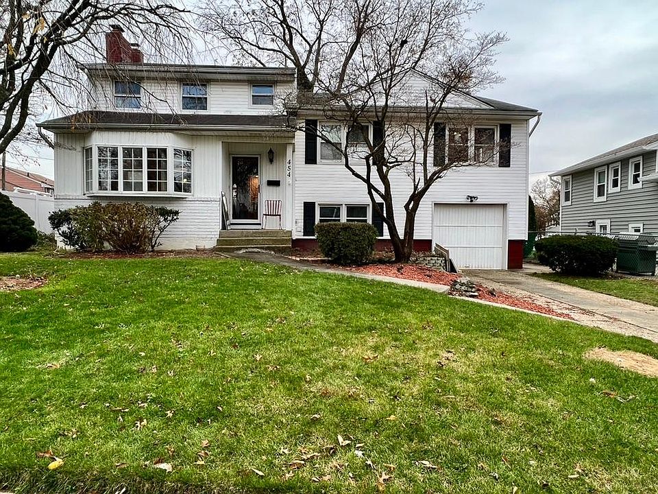 1st image of 454 Garden St