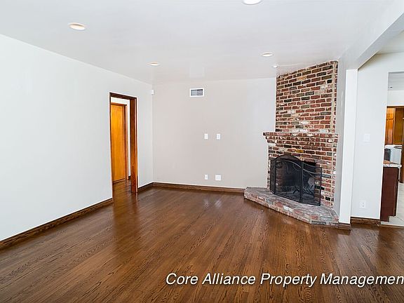 3rd image of 1022 N Reese Pl