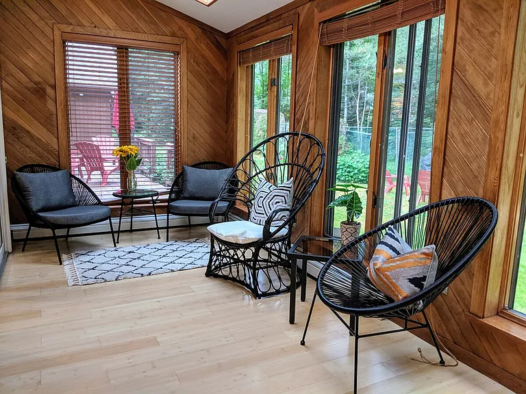 Building's Lounge