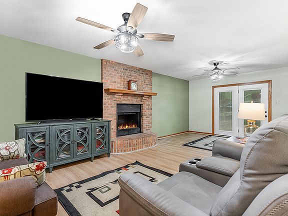 2nd image of 1858 Cecily Dr