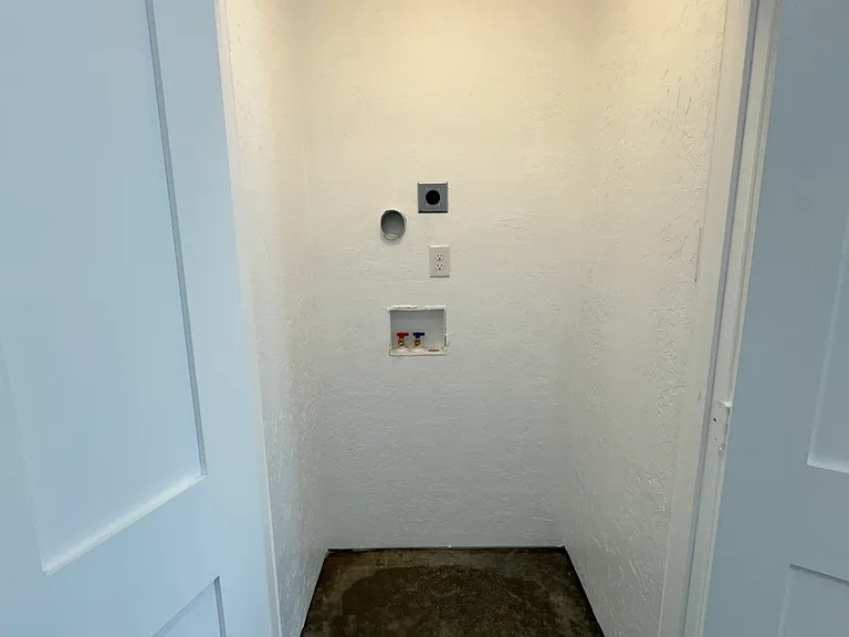 3411 S Garrett St #B — Photo 7