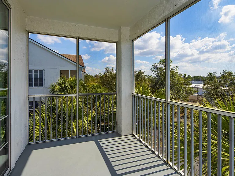 The Villas at Westchase — Photo 22