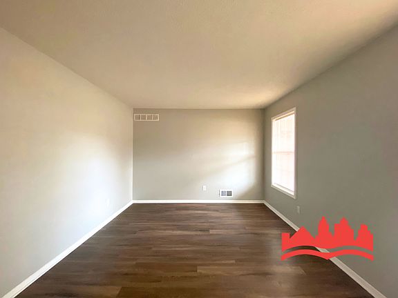 3rd image of 4449 Deerland St