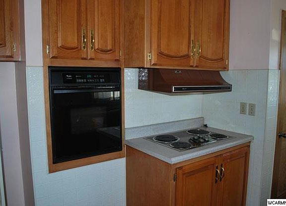 5th image of 447 E 10th St