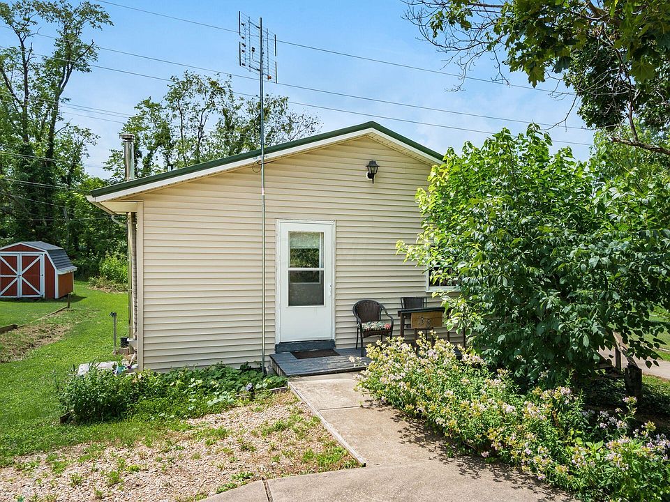 1st image of 33 Hilltop Dr