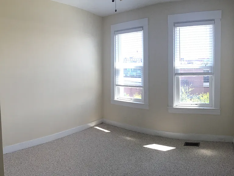725 Grundy St — Photo 10