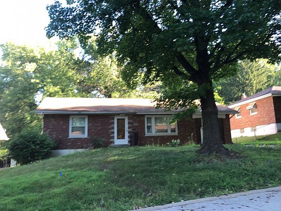 3rd image of 8331 Hawkesbury Dr