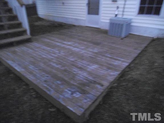 5th image of 321 Gladstone Dr