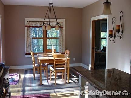 Dining area : Picture of dining area. Wierd photo aspect, have served meals w/ 10+ at table.