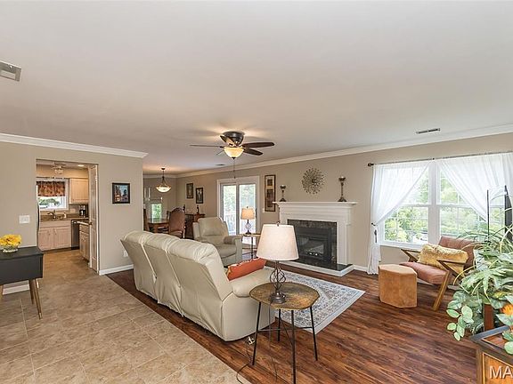 5th image of 4362 Colony Gardens Dr