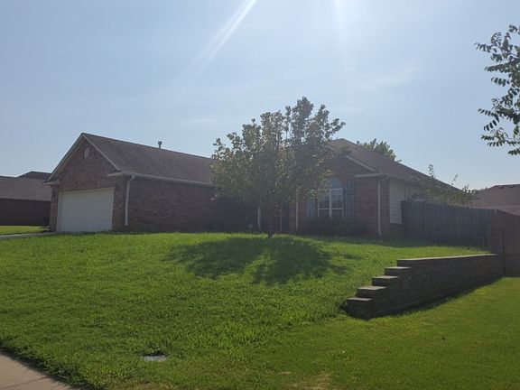 2nd image of 1707 Walnut Hill Ln