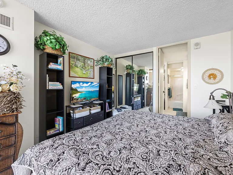 1717 Mott Smith Dr #2904 — Photo 29