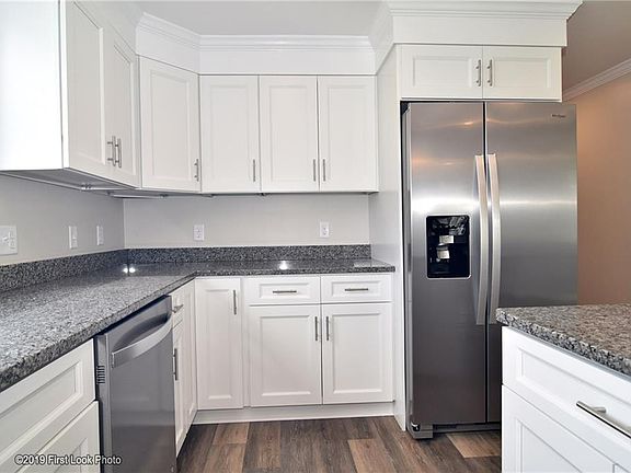 5th image of 93 Rockwood Ave