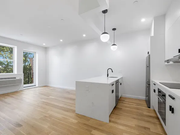 44 Euclid Ave APT 3A, Brooklyn, NY 11208