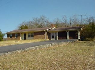 2564 L And N Turnpike Rd, Horse Cave, KY 42749