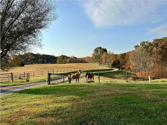 2nd image of 8580 Breeding Rd