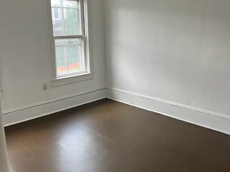 1023 22nd Ave — Photo 3