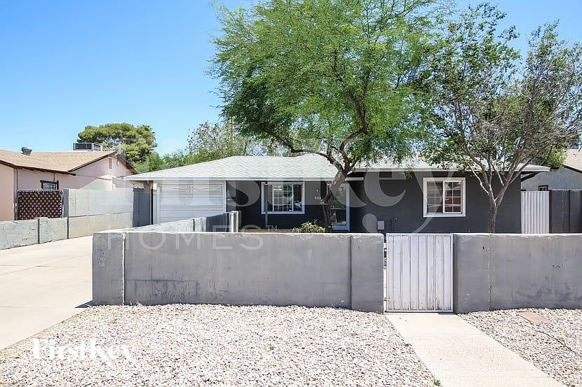 1st image of 4319 N 15th Ave