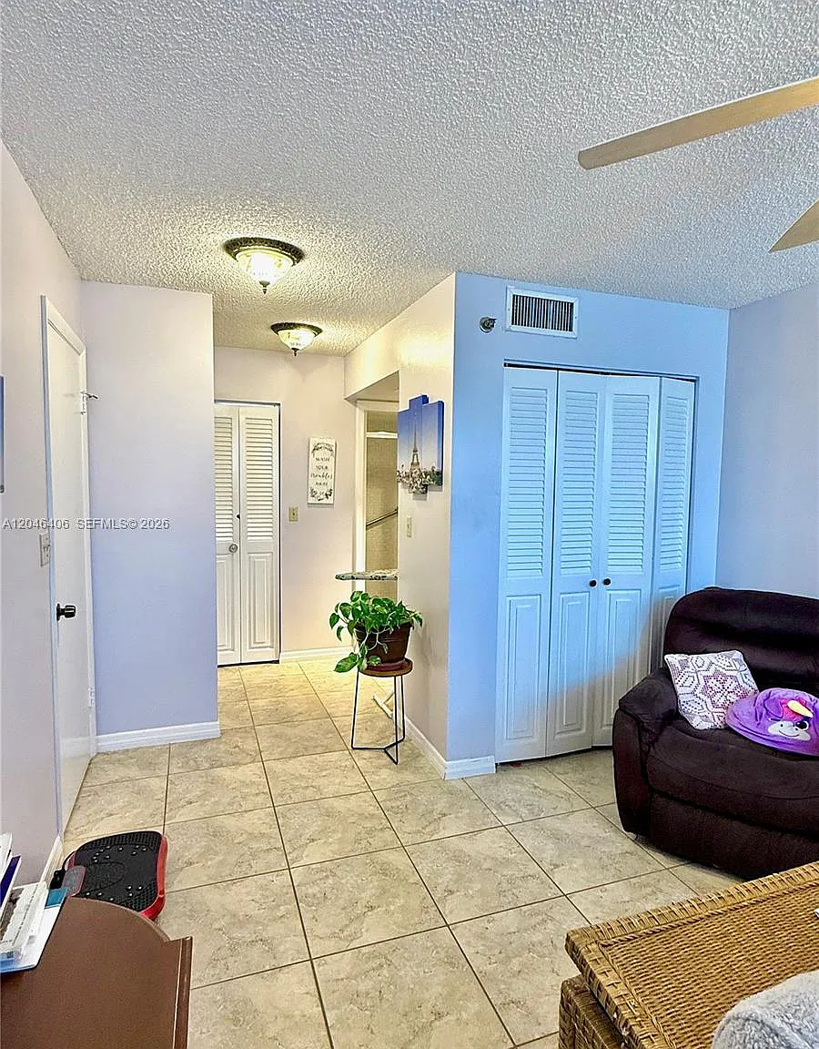 Park Place Condominium No — Photo 4