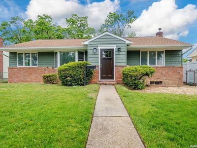 1518 Bowe Road, Valley Stream, NY, 11580