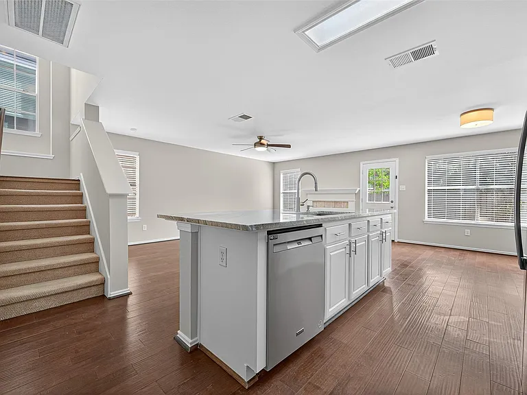 54 Marble Rock Pl — Photo 9