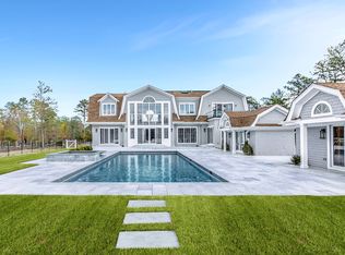 127 Six Pole Hwy, Wainscott, NY 11975