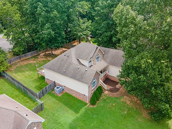 3rd image of 1608 Christi Ave