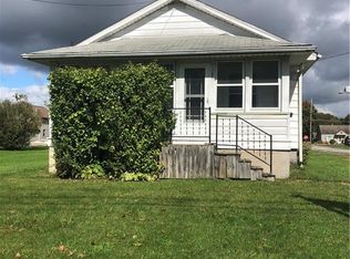 385 Como Ave, Struthers, OH 44471