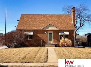 2136 S 43rd St, Omaha, NE 68105