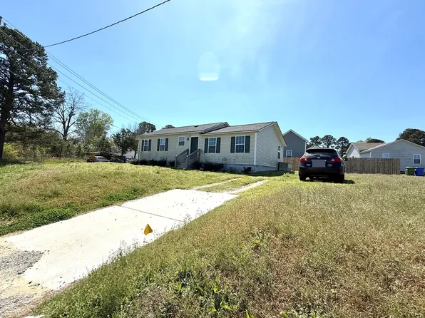 311 N Farmer Dr, Benson, NC 27504