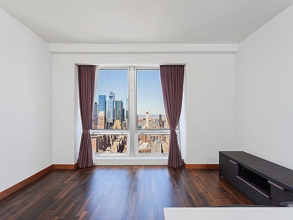 3rd image of 400 5th Ave APT 52F