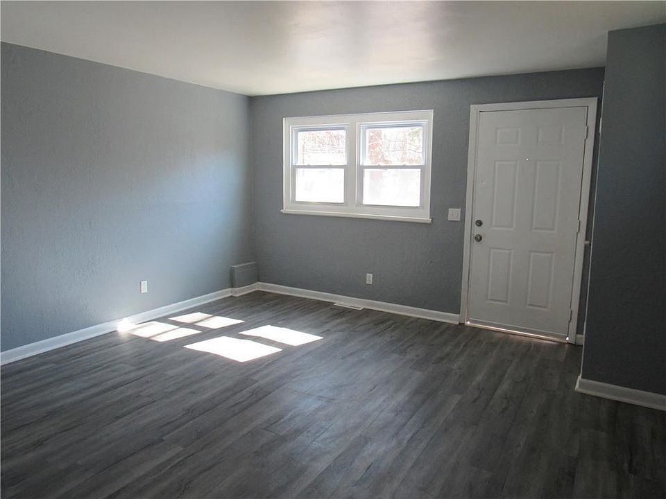 1st image of 11419 E Lexington Ave