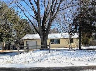 5464 Adams St, Mounds View, MN 55112