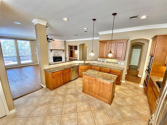 4th image of 18211 S Austin Shore Dr