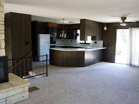 4th image of 613 Meadowlark Ln