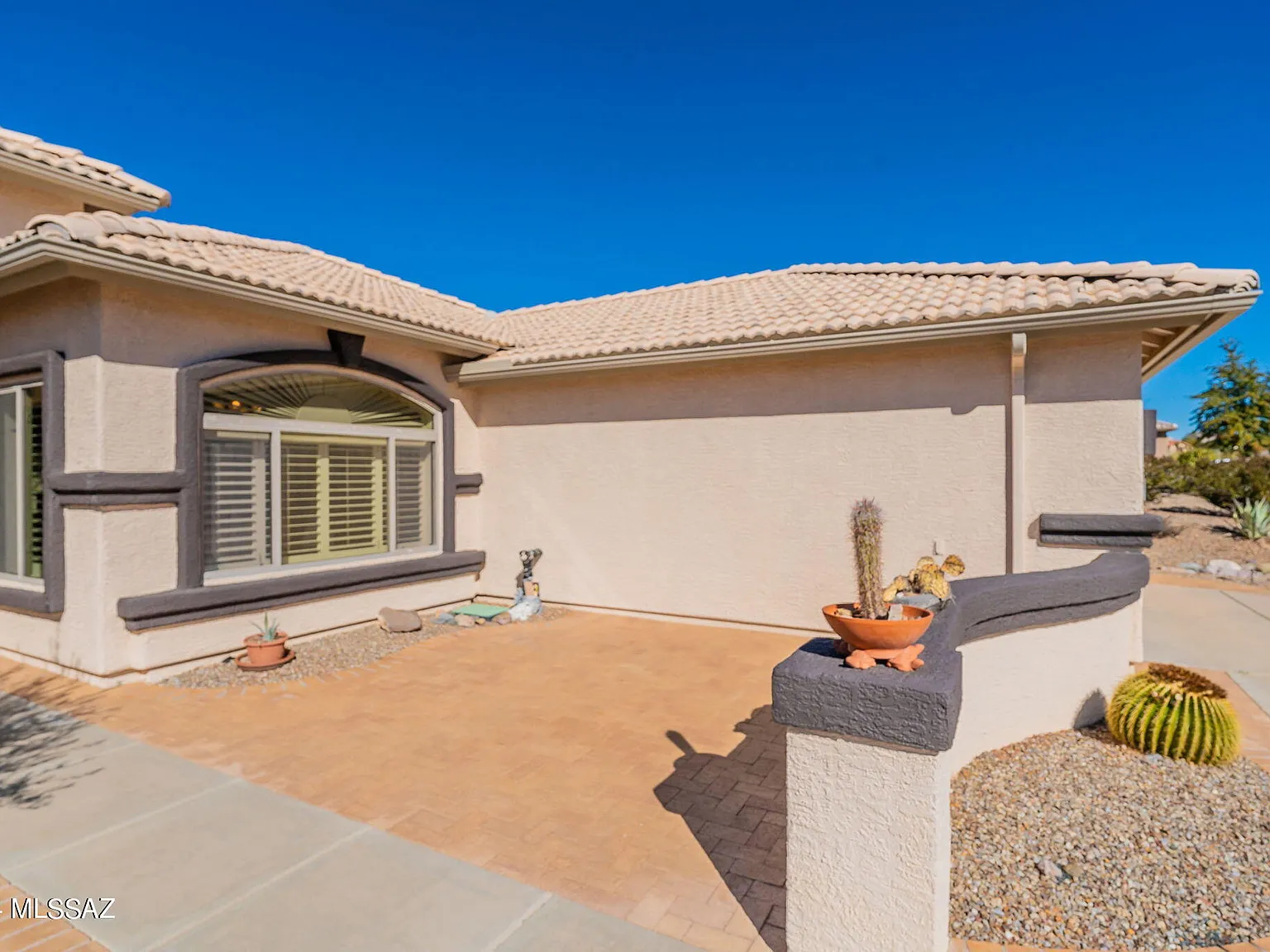 2 bed, 1.5 bath, 1913 sqft, $4,200 — Photo 4