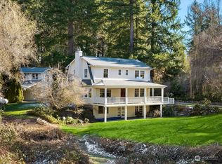 261 Gowen Pl NW, Bainbridge Island, WA