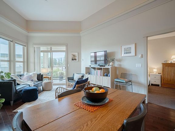4th image of 6310 McRobb Ave #416
