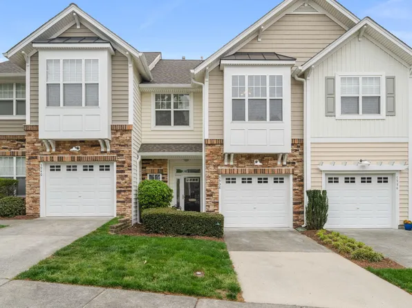 5938 Hourglass Ct, Raleigh, NC 27612