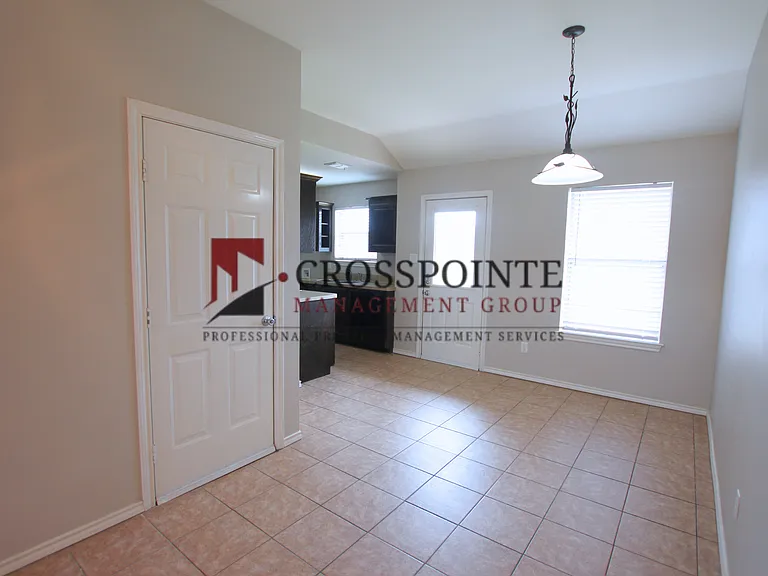 17114 Sentinel Ln — Photo 6