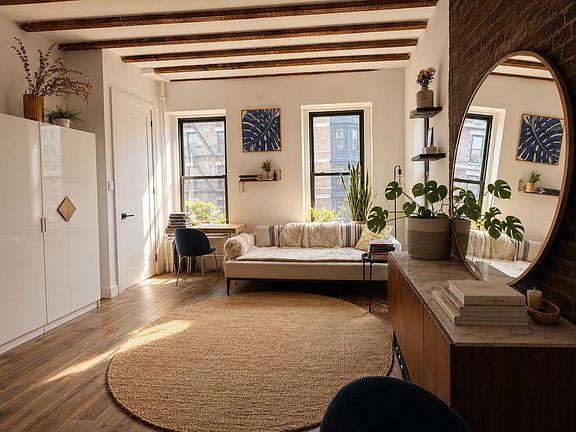 3rd image of 455 1st St Floor 2